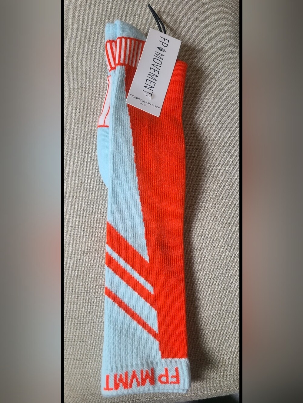 Buti Colorblock Compression Socks | One Size - Picture 4 of 4